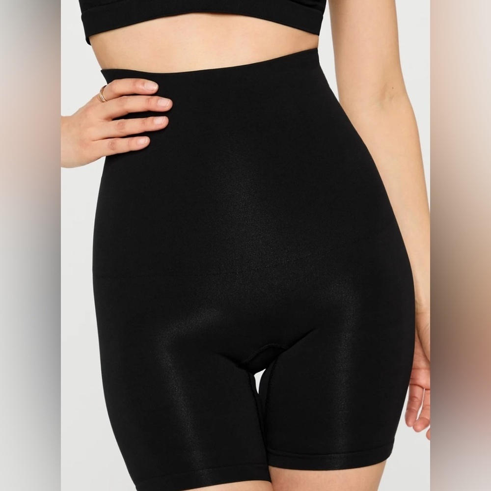 NWT, Yitty, Nearly Naked Shapewear Ultra High Waist Booty‎ Lift Short, Black, XL
